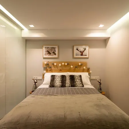 Snow Apartment *
