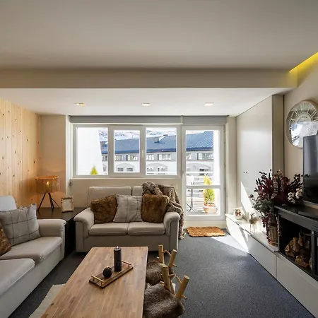 Snow Apartment *